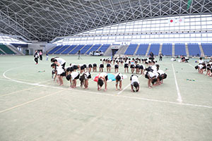 運動会予行　　年長組　バルーン