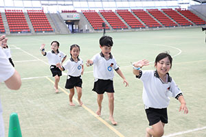 運動会予行　　年長組　バルーン