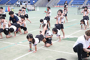 運動会予行　　年長組　組体操