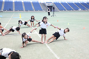 運動会予行　　年長組　組体操