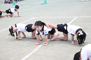 運動会予行　　年長組　組体操
