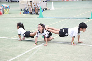 運動会予行　　年長組　組体操