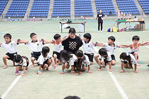運動会予行　　年長組　組体操