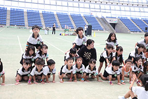 運動会予行　　年長組　組体操