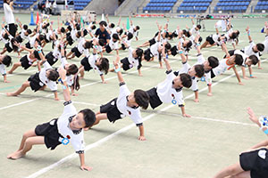 運動会予行　　年長組　組体操