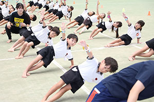 運動会予行　　年長組　組体操