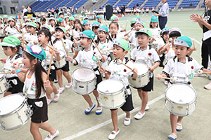 運動会予行　　年長組　鼓笛・A・B