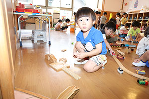 好きなお部屋で遊びました　2歳児クラス
