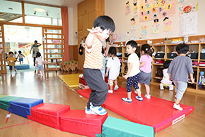 好きなお部屋で遊びました　2歳児クラス