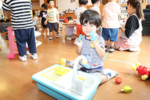 好きなお部屋で遊びました　2歳児クラス