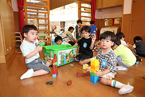 好きなお部屋で遊びました　2歳児クラス