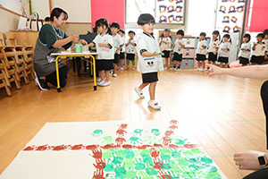 どんぐりの木の制作　ことり