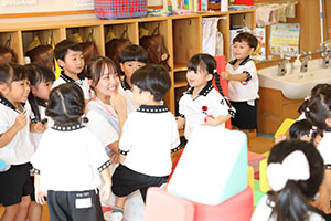 大きなブロックで遊びました　りす