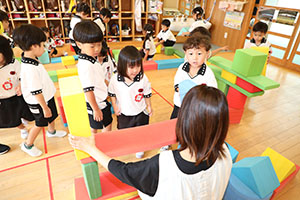 大きなブロックで遊びました　りす