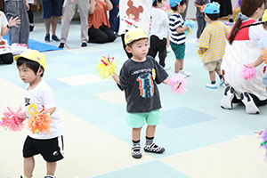 2歳児クラス運動会　ーリズムー　ひよこ・あひる・ぺんぎん
