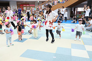2歳児クラス運動会　ーリズムー　ひよこ・あひる・ぺんぎん