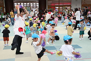 2歳児クラス運動会　ーリズムー　ひよこ・あひる・ぺんぎん