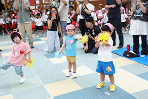 2歳児クラス運動会　ーリズムー　ひよこ・あひる・ぺんぎん