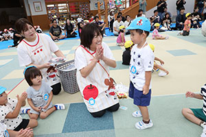 2歳児クラス運動会　ーリズムー　ひよこ・あひる・ぺんぎん