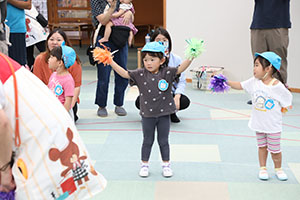 2歳児クラス運動会　ーリズムー　ひよこ・あひる・ぺんぎん