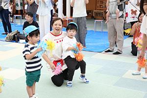 2歳児クラス運動会　ーリズムー　ひよこ・あひる・ぺんぎん