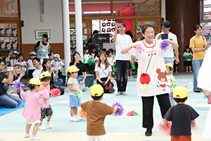 2歳児クラス運動会　ーリズムー　ひよこ・あひる・ぺんぎん