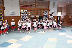 2歳児クラス運動会　ー英語・借り物競争ー　ひよこ・あひる・ぺんぎん