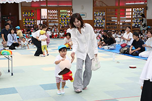 2歳児クラス運動会　ー英語・借り物競争ー　ひよこ・あひる・ぺんぎん