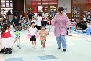 2歳児クラス運動会　ー英語・借り物競争ー　ひよこ・あひる・ぺんぎん