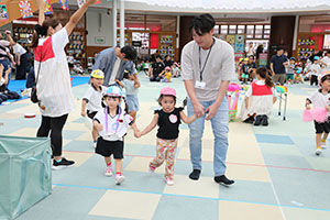 2歳児クラス運動会　ー英語・借り物競争ー　ひよこ・あひる・ぺんぎん
