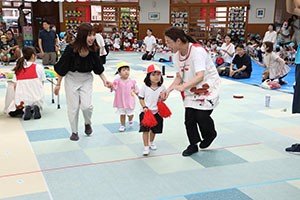 2歳児クラス運動会　ー英語・借り物競争ー　ひよこ・あひる・ぺんぎん