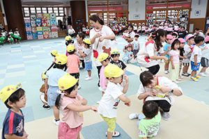 2歳児クラス運動会　ー英語・借り物競争ー　ひよこ・あひる・ぺんぎん