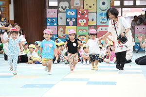 2歳児クラス運動会　ーかけっこー　ひよこ・あひる・ぺんぎん
