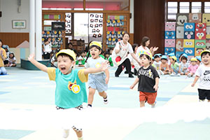 2歳児クラス運動会　ーかけっこー　ひよこ・あひる・ぺんぎん