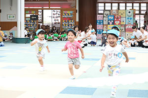 2歳児クラス運動会　ーかけっこー　ひよこ・あひる・ぺんぎん