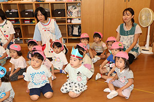 9月生まれのお誕生会　ー絵本の読み聞かせー　2歳児クラス