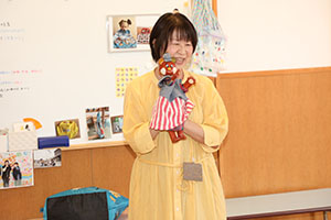 9月生まれのお誕生会　ー絵本の読み聞かせー　2歳児クラス