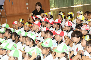 9月生まれのお誕生会　ー絵本の読み聞かせー　年少