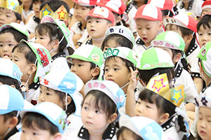 9月生まれのお誕生会　ー絵本の読み聞かせー　年少