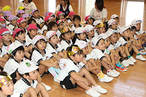 9月生まれのお誕生会　ー絵本の読み聞かせー　年中