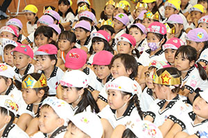 9月生まれのお誕生会　ー絵本の読み聞かせー　年中