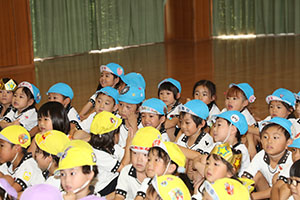 9月生まれのお誕生会　ー絵本の読み聞かせー　年中