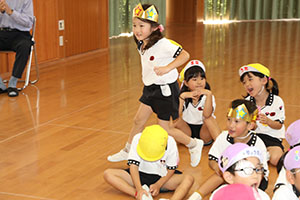 9月生まれのお誕生会　ー絵本の読み聞かせー　年中