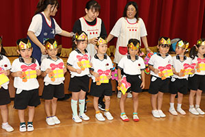 9月生まれのお誕生会　ー絵本の読み聞かせー　年中