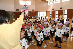 9月生まれのお誕生会　ー絵本の読み聞かせー　年中