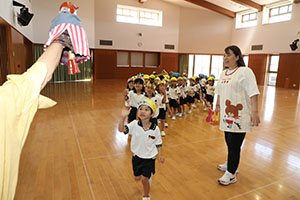 9月生まれのお誕生会　ー絵本の読み聞かせー　年中