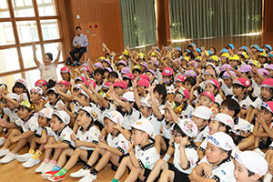 9月生まれのお誕生会　ー絵本の読み聞かせー　年中