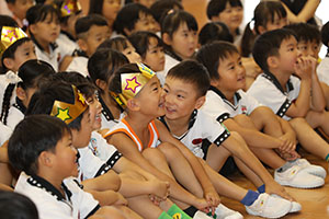 9月生まれのお誕生会　ー絵本の読み聞かせー　年長