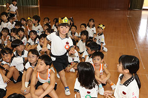 9月生まれのお誕生会　ー絵本の読み聞かせー　年長