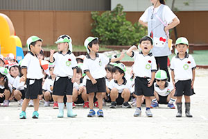 運動会　かけっこの活動　年少